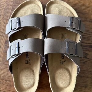 Men’s sandals